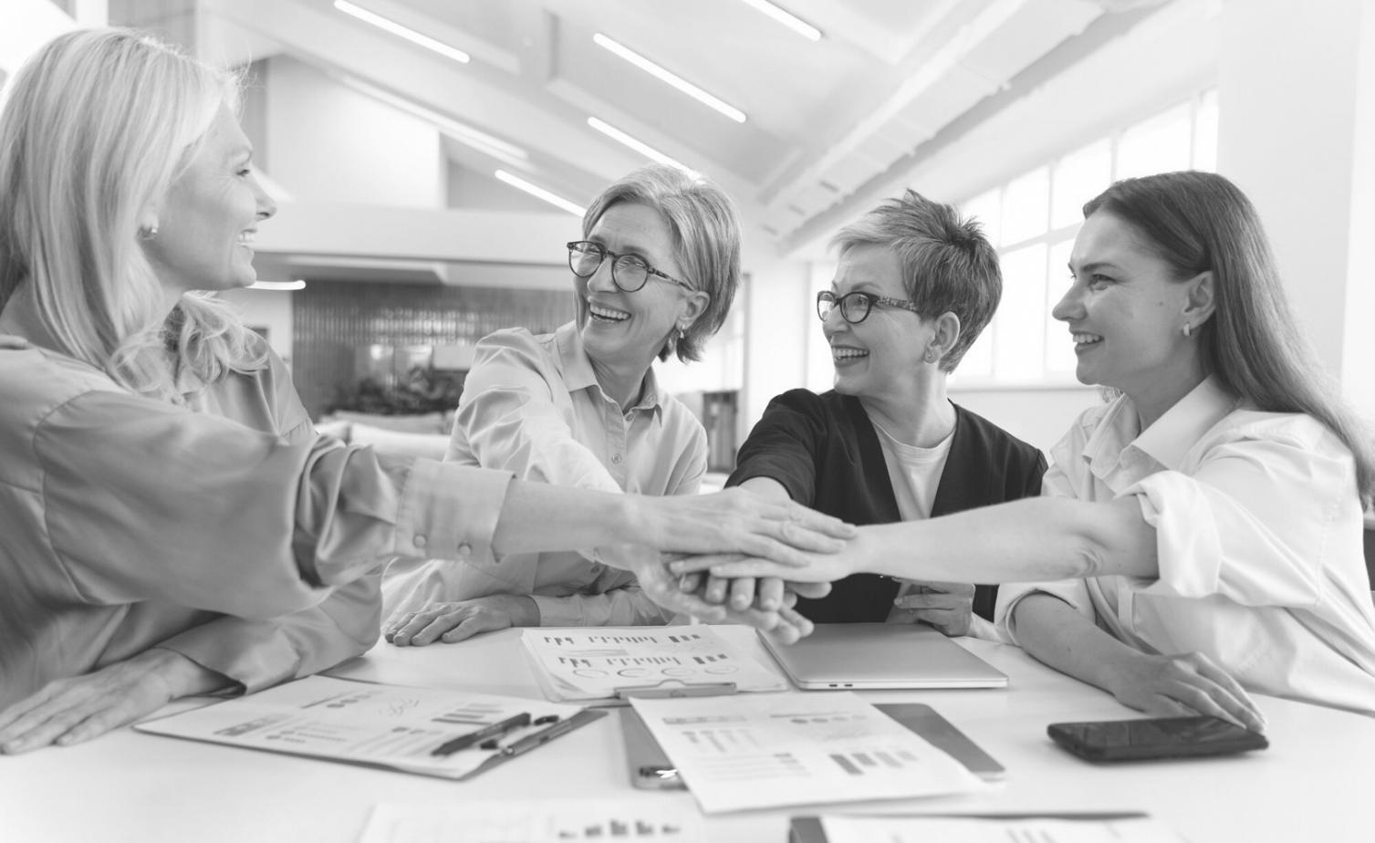 Moderne Budgetplanung mit digitalen Tools und Dokumenten
